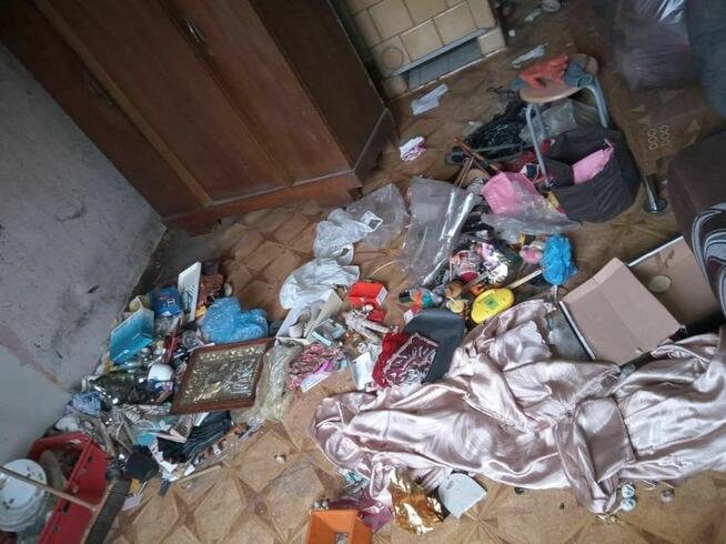 Przeprowadzki, transport, usługi sprzątające, montaż mebli.