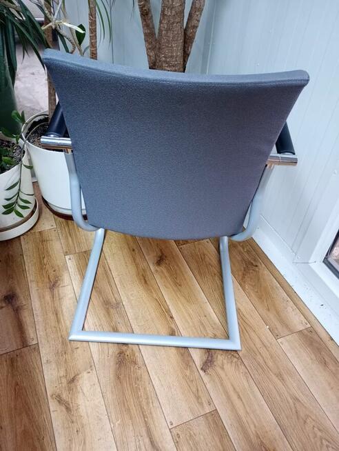 Fotel konferencyjny krzeslo konferencyjne Profim szare