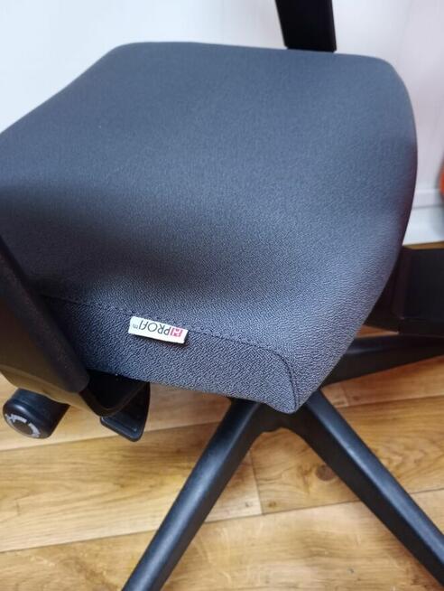 Fotel Profim Raya 21S szary fotele biurowe