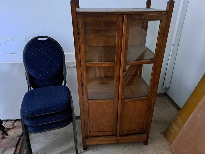 Kredens przedwojenny