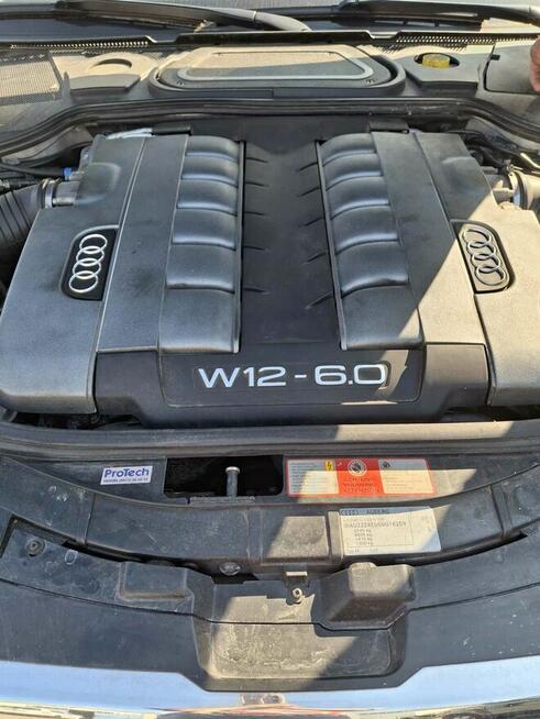 Limuzyna Audi A8 w12