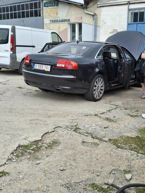 Limuzyna Audi A8 w12