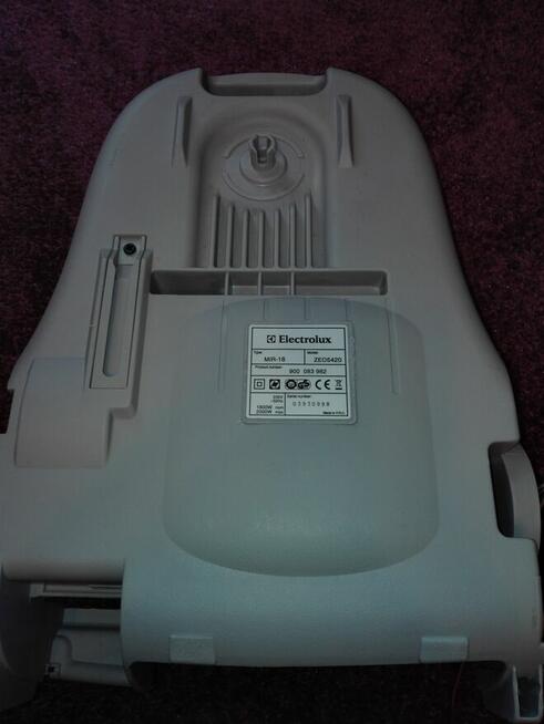 Electrolux Essensio ZEO5420 / odkurzacz -części!