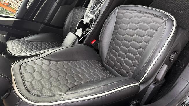 Samochód Ford Mondeo