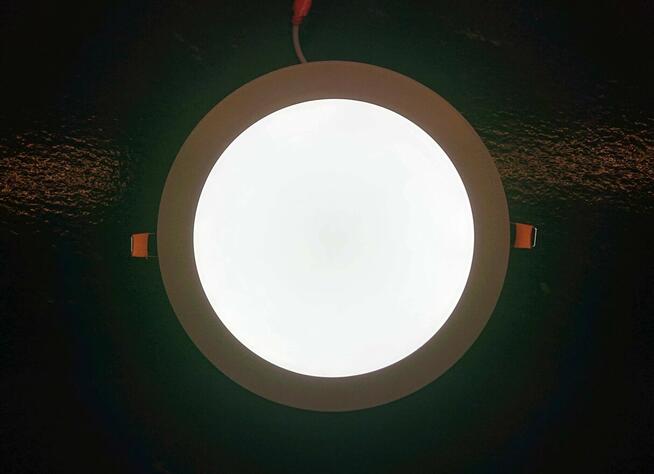 Lampa LED podtynkowa wpuszczana sufit podwieszany śr. 22 cm