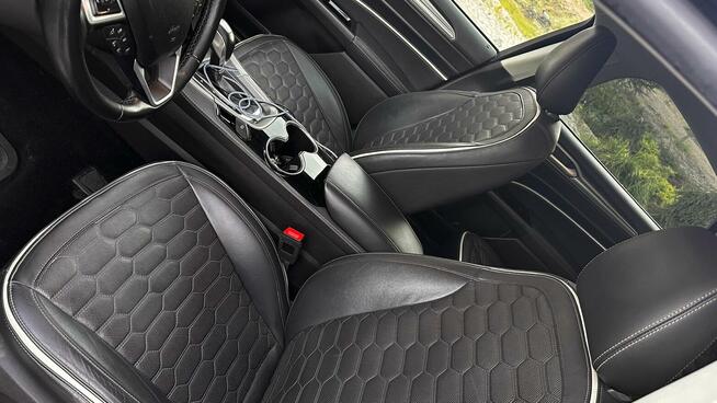 Samochód Ford Mondeo