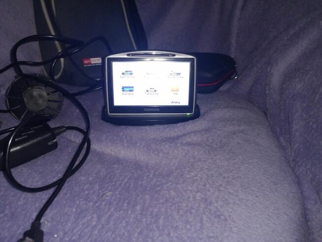 Nawigator samochodowy tomtom