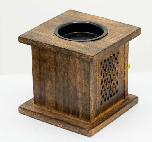drewniany kominek zapachowy