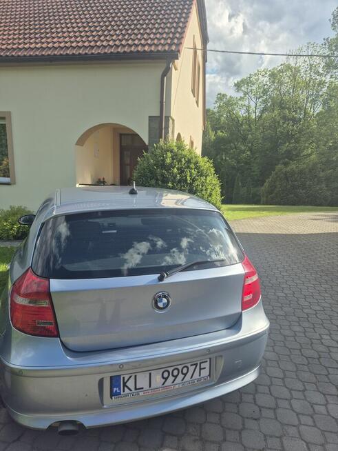 BMW Seria 1 2009 143 KM