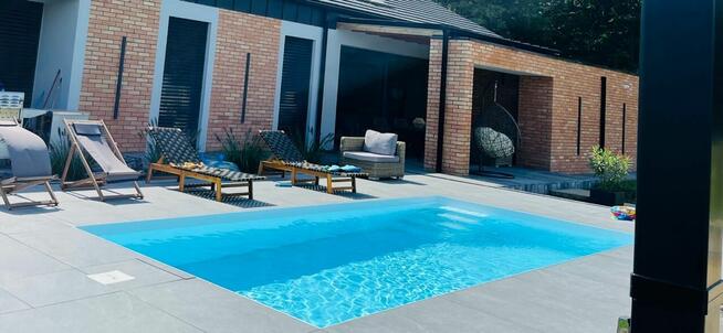 Zadaszenia i rolety basenowe