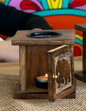 drewniany kominek zapachowy