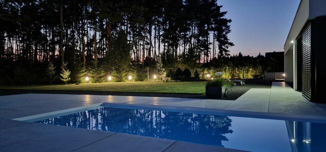 Zadaszenia i rolety basenowe