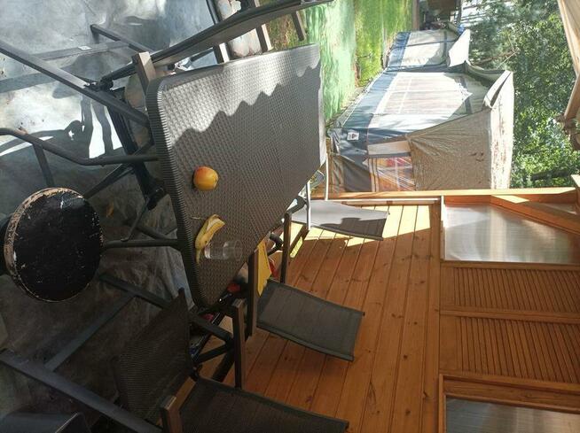 Przyczepa zabudowana z miejscem