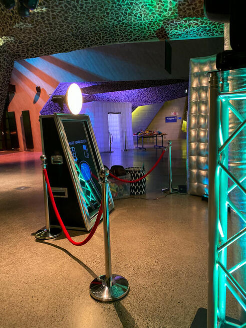 Fotolustro | Wynajem i obsługa | Wesele i urodziny