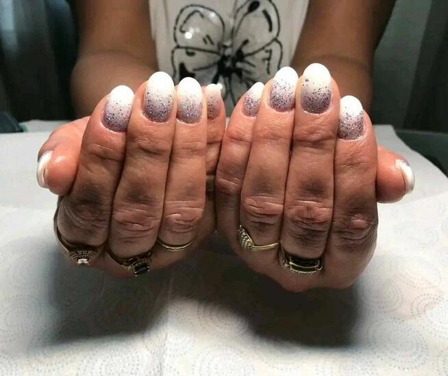 Przedłużanie paznokci , manicure hybrydowy, pedicure