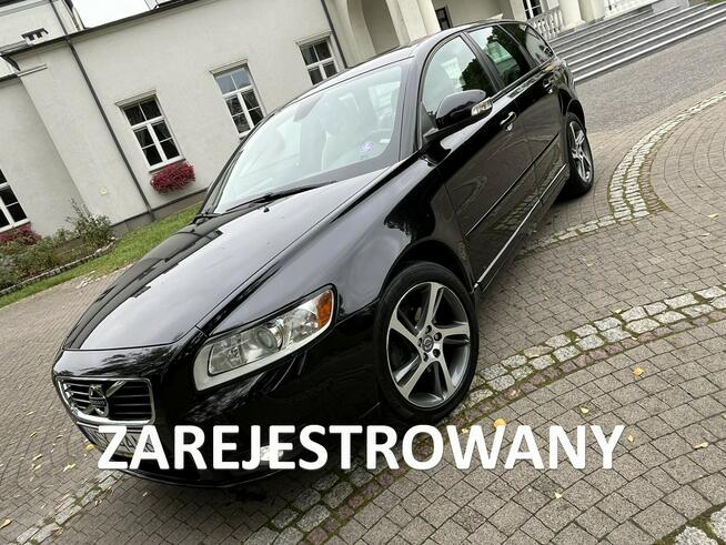 Volvo V50 Lift 2011r 2.0B Nawigacja Climatronic Alufelgi Hak Zarejestr