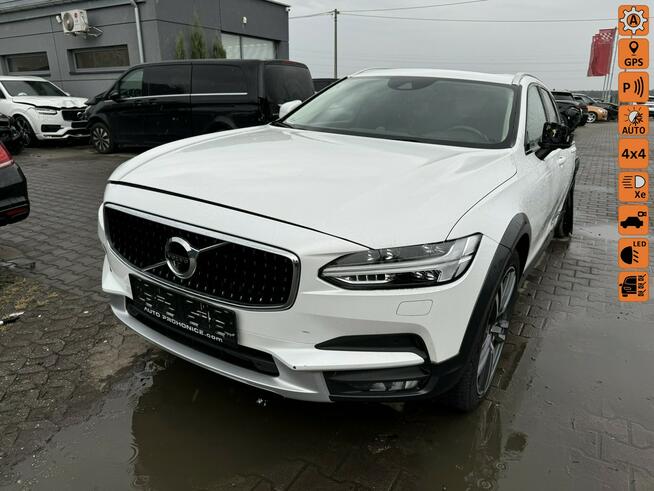 Volvo V90 Cross Country D5 AWD 235KM