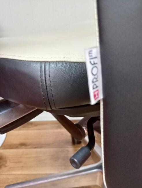 Fotel gabinetowy biały fotele dyrektorskie Profim ONE 11SL