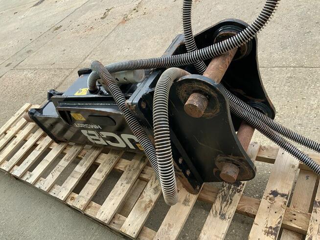 Młot wyburzeniowy JCB HM080T JCB JS 130 145 Koparka 12-18 t