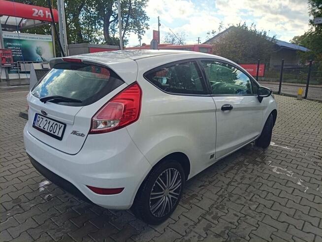 Ford Fiesta 2016 r. sprzedam