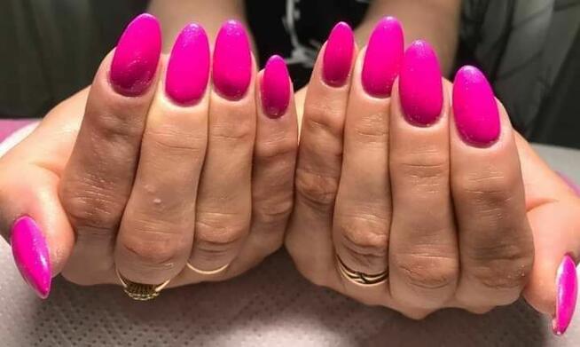 Przedłużanie paznokci , manicure hybrydowy, pedicure