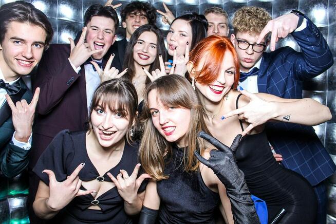 Fotolustro | Wynajem i obsługa | Wesele i urodziny