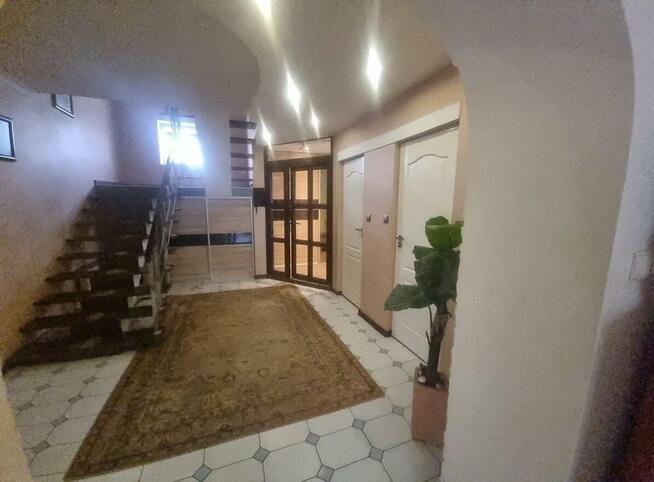 Nieruchomość przy drodze Nr 9 blisko autostrady A4