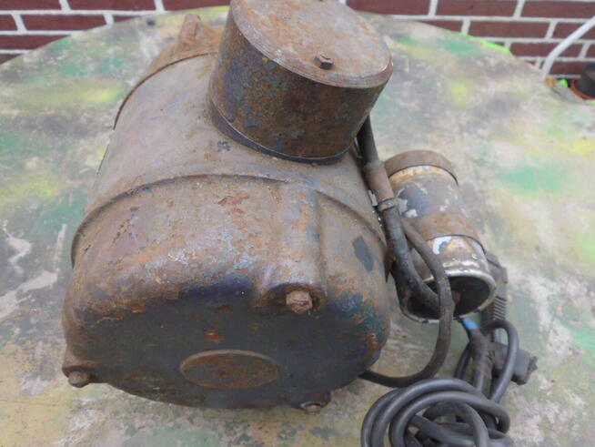 silnik 220 V 0,185 kW