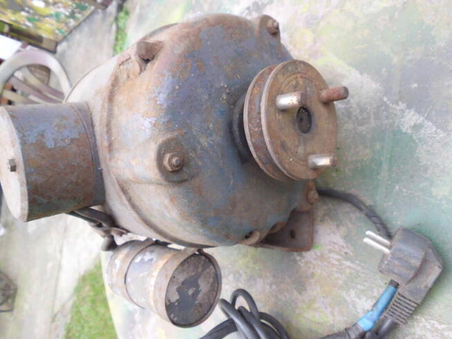 silnik 220 V 0,185 kW