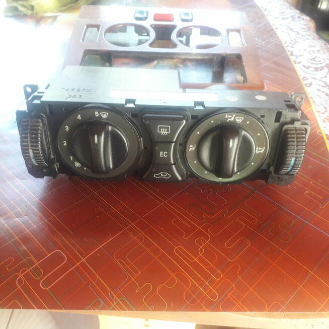 Panel regulacji nawiewu wersja z klimą + ramka Mercedes W210