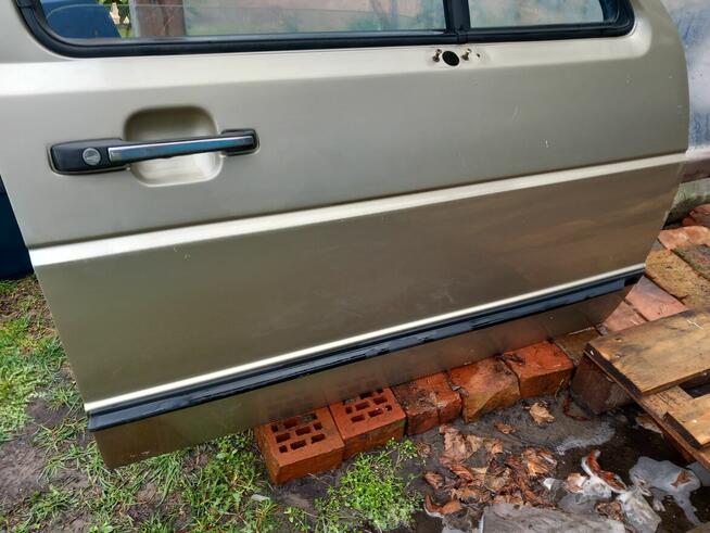 Drzwi prawe przednie VW GOLF 2 z szybami i klamką