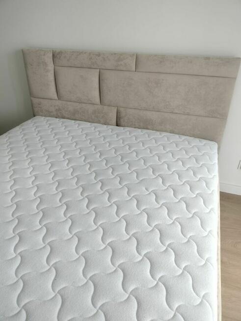 Tanie łóżko tapicerowane 160x200