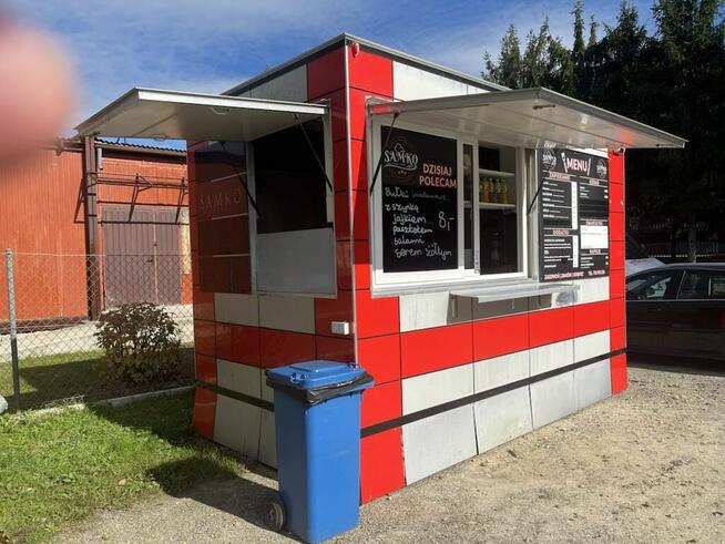 Przyczepa gastronomiczna z pełnym wyposażeniem