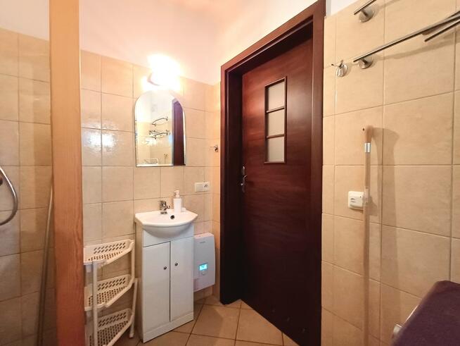 Dom całoroczny przyroda, kominek, piec kaflowy,42a