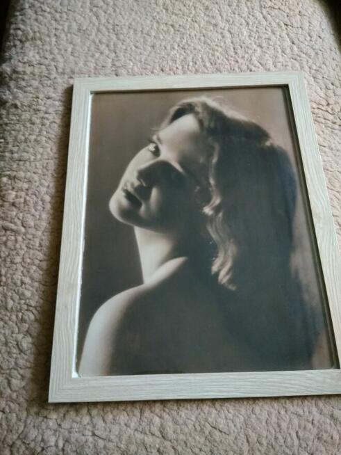 Fotografia ślicznej dziewczyny