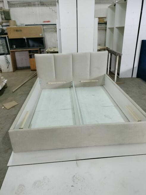 Tanie łóżko tapicerowane 160x200