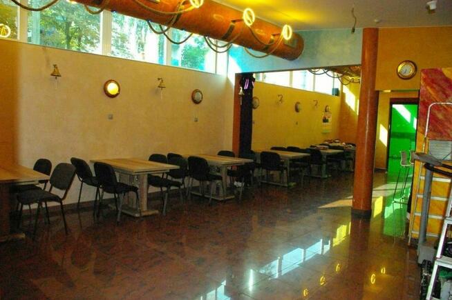 6 pokoi +kuchnia,3 toalety,4 wejścia, brama wjazd na 3 auta