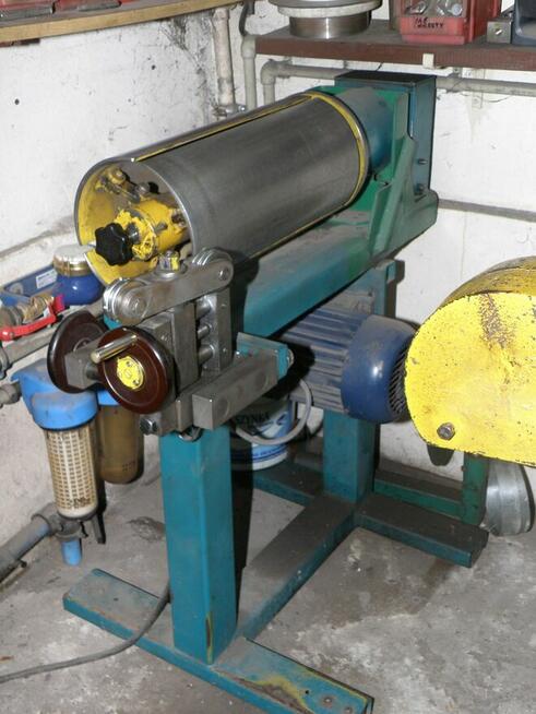 Sprzedam narzędzia i maszyny do produkcji koszy metalowych