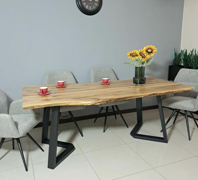 Stół dębowy , producent