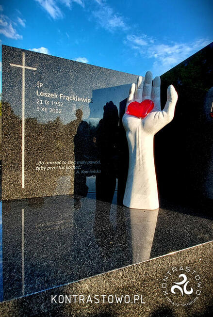 Wyjątkowe Nagrobki KONTRASTOWO – Artystyczne Pomniki