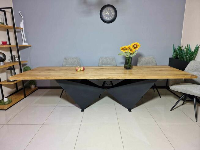 Stół dębowy , producent