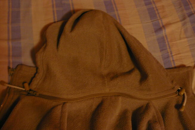 Uzywany polar z odpinanym kapturem 10 zl