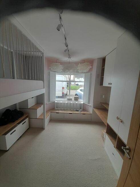 łózka na antresoli