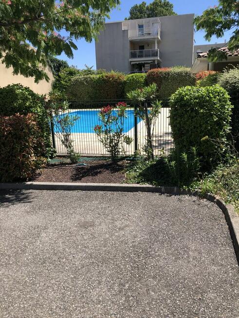 Francja, Avinion apartament , basen