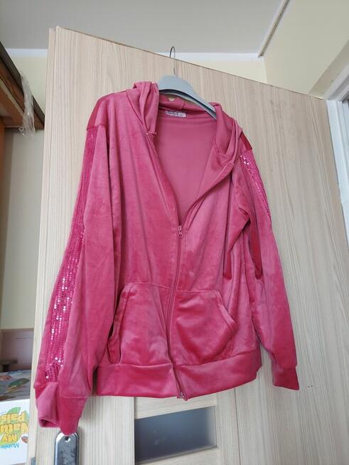 Bluza damska z cyrkoniami na rękawach