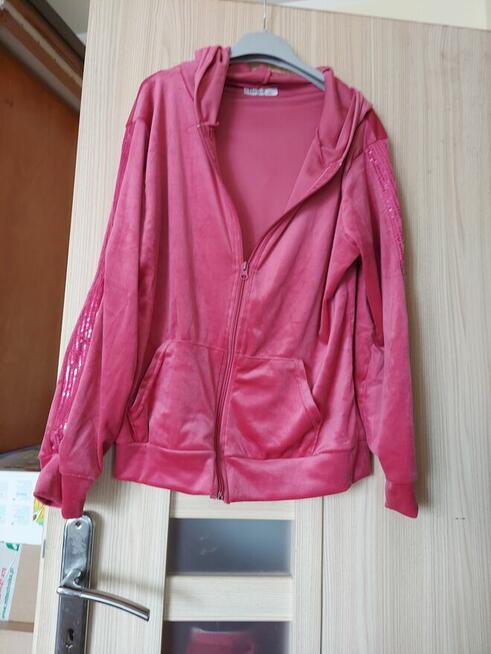 Bluza damska z cyrkoniami na rękawach