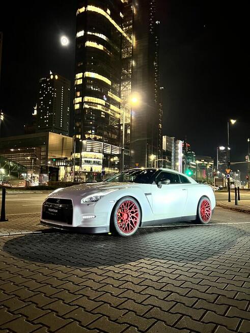 Nissan GTR R35 700km 900nm
