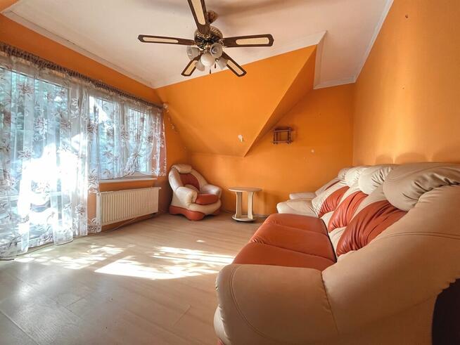 Dom z dwoma stawami i basenem Krobia