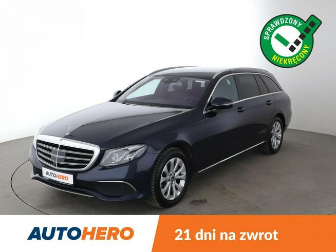 Mercedes E 220 FV23 Automat 4Matic Exclusive Navi Tempomat Airmatic Kam360 Multibeam