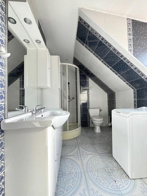 Dom z dwoma stawami i basenem Krobia